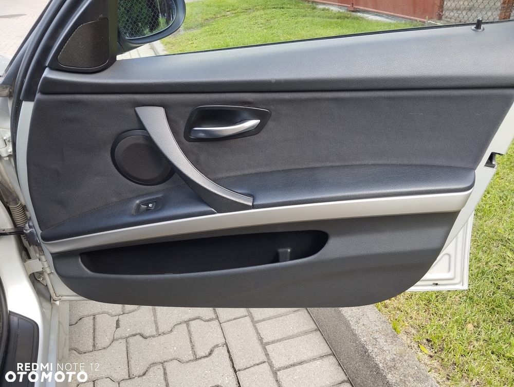 BMW Seria 3 ver-320i - 34