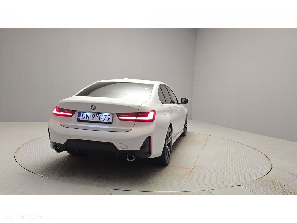 BMW Seria 3 320d xDrive mHEV M Sport - 5