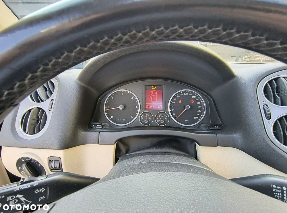 Volkswagen Tiguan 2.0 TDI DPF 4Motion BlueMotion Technology Exclusive - 40