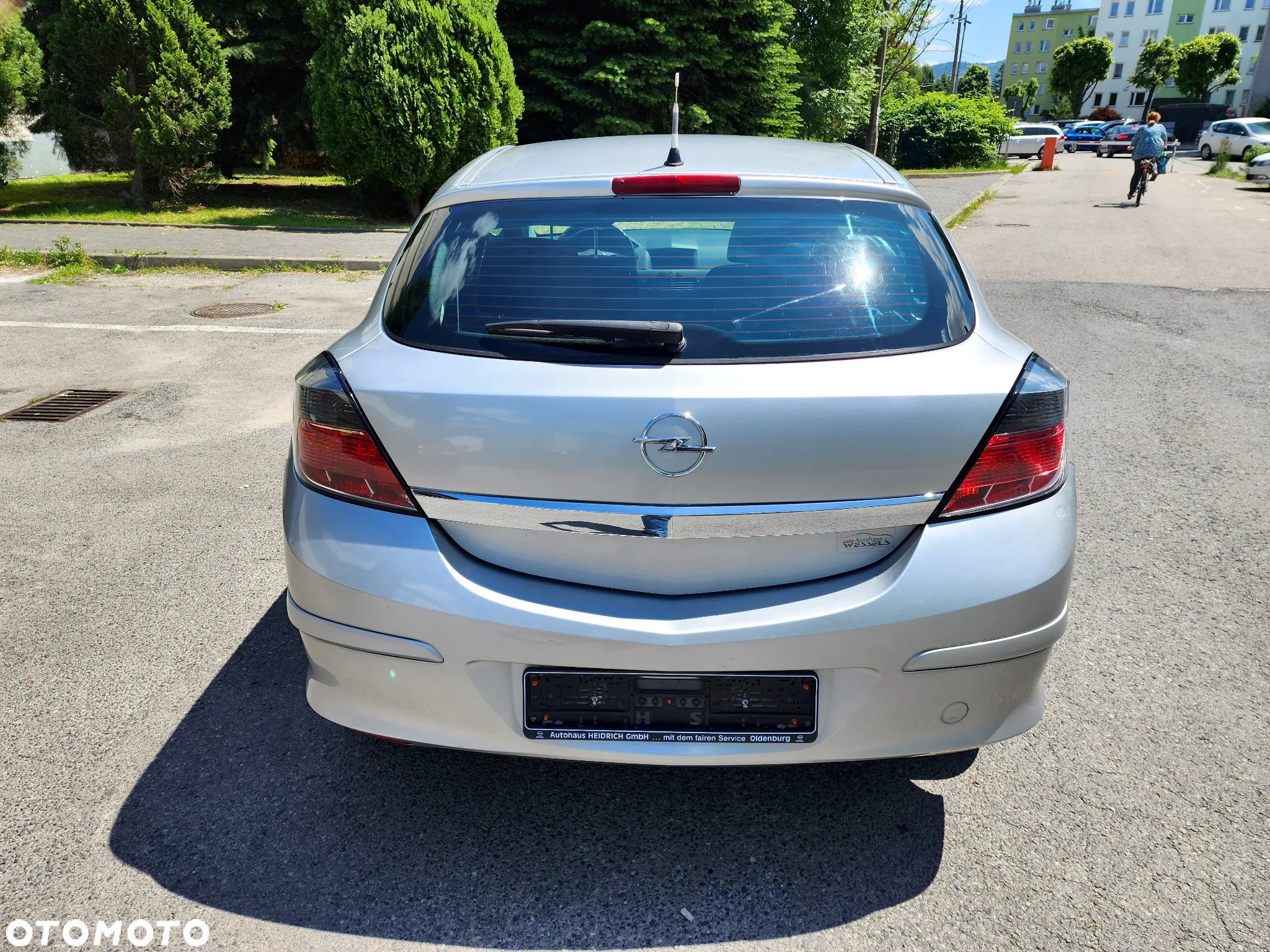 Opel Astra GTC 1.6 Edition - 5