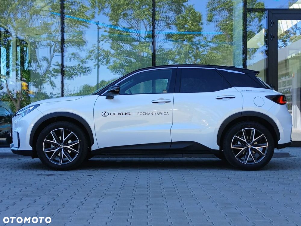 Lexus LBX 1.5 Hybrid Emotion - 3