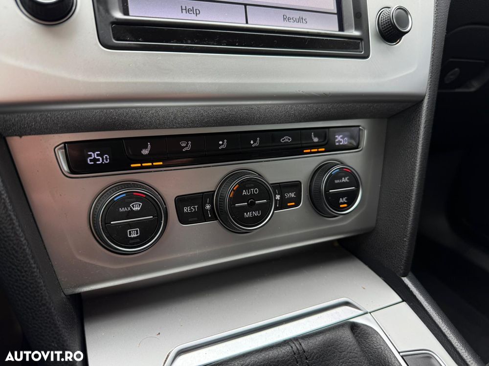 Volkswagen Passat 2.0 TDI (BlueMotion Technology) Highline - 20