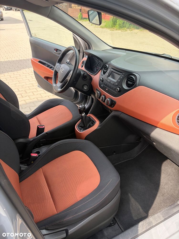 Hyundai i10 1.0 - 14