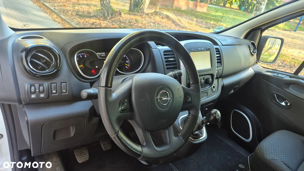 Opel Vivaro - 13