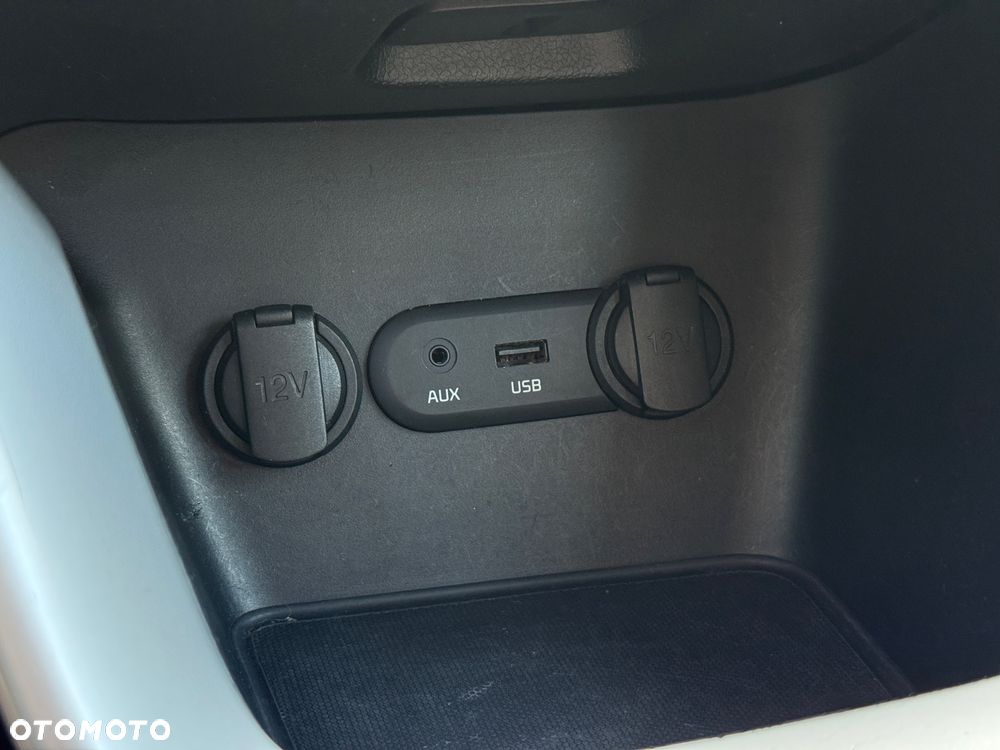 Kia Ceed 1.6 GDI Dream Team Edition - 20
