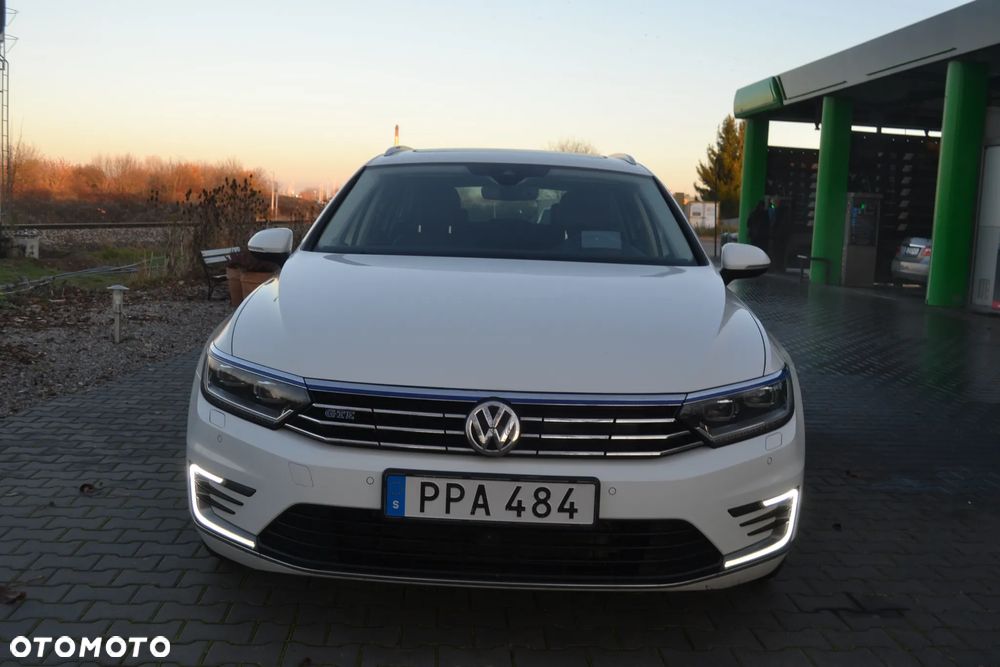 Volkswagen Passat ver-variant-plug--in--hybrid-gte - 26
