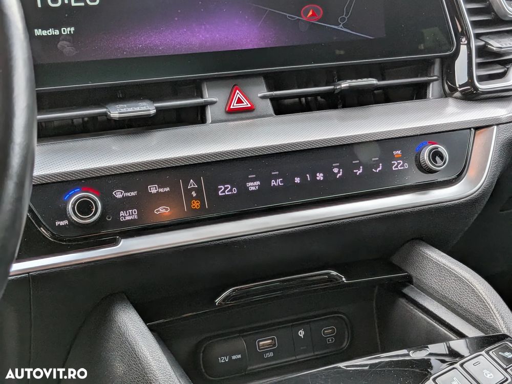 Kia Sportage 1.6 T-GDI HEV 6AT 4x4 GT Line - 13