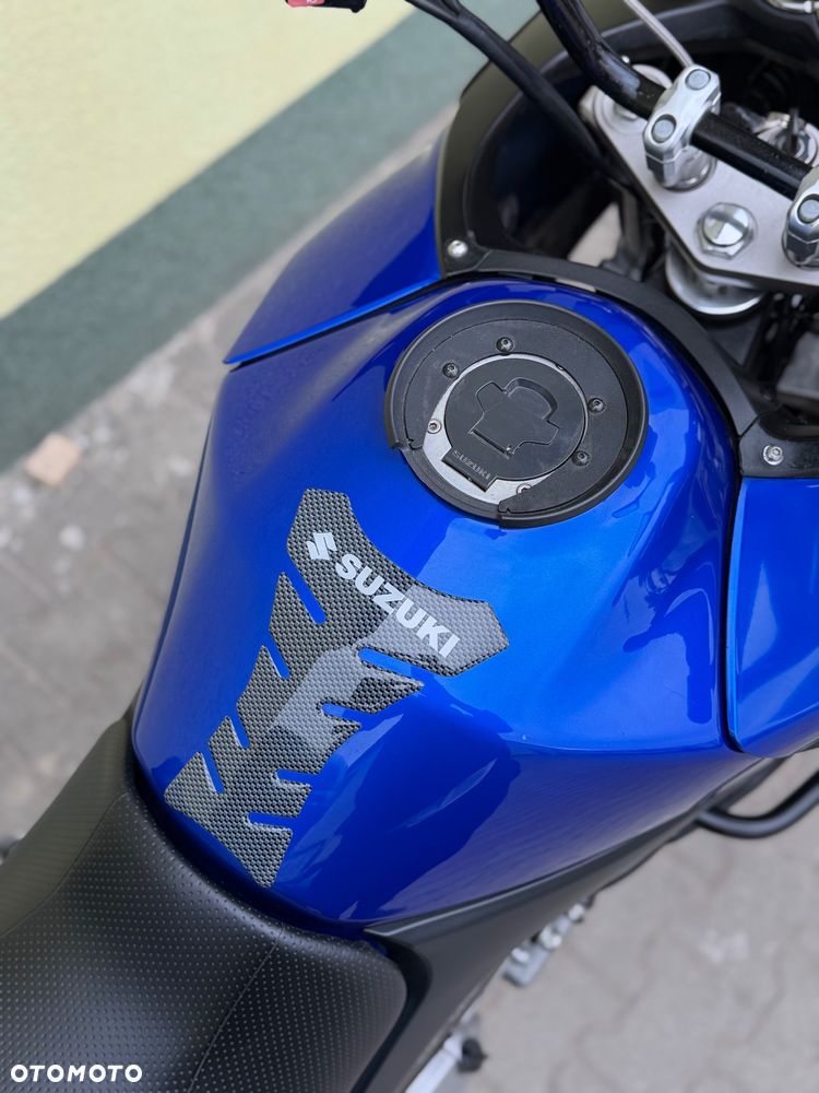 Suzuki DL - 17