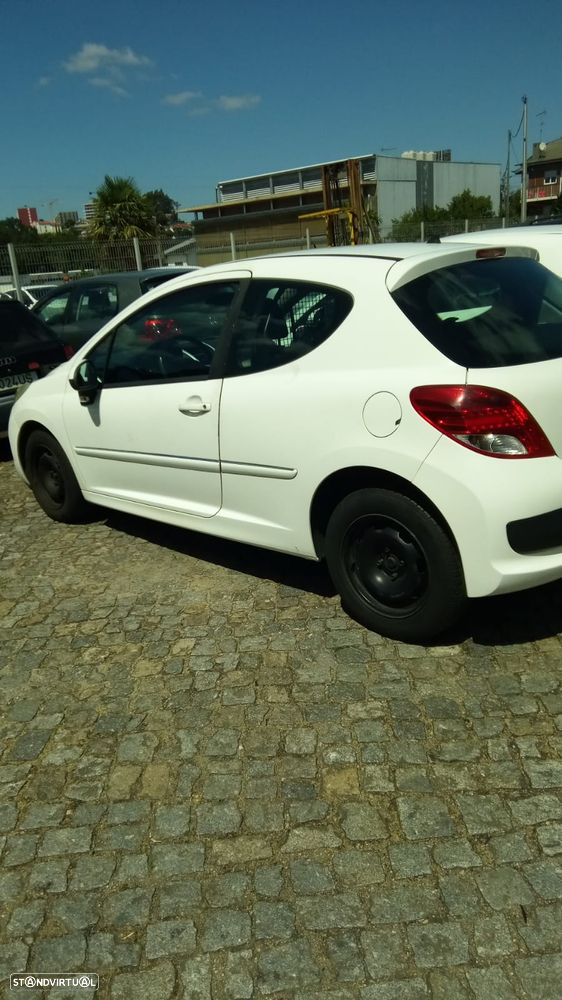 Peugeot 207 1.4 HDi Urban - 2