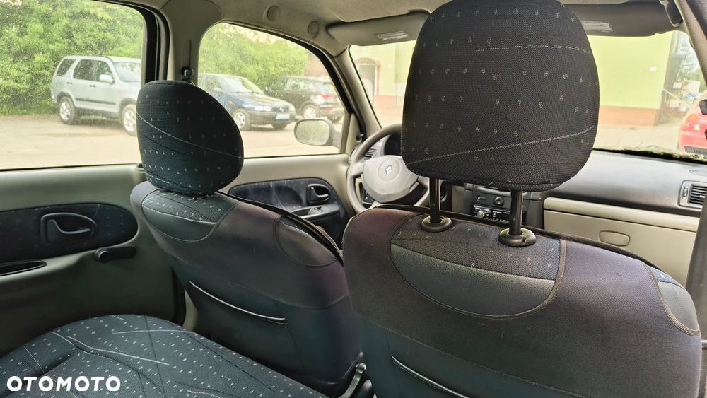 Renault Clio - 6
