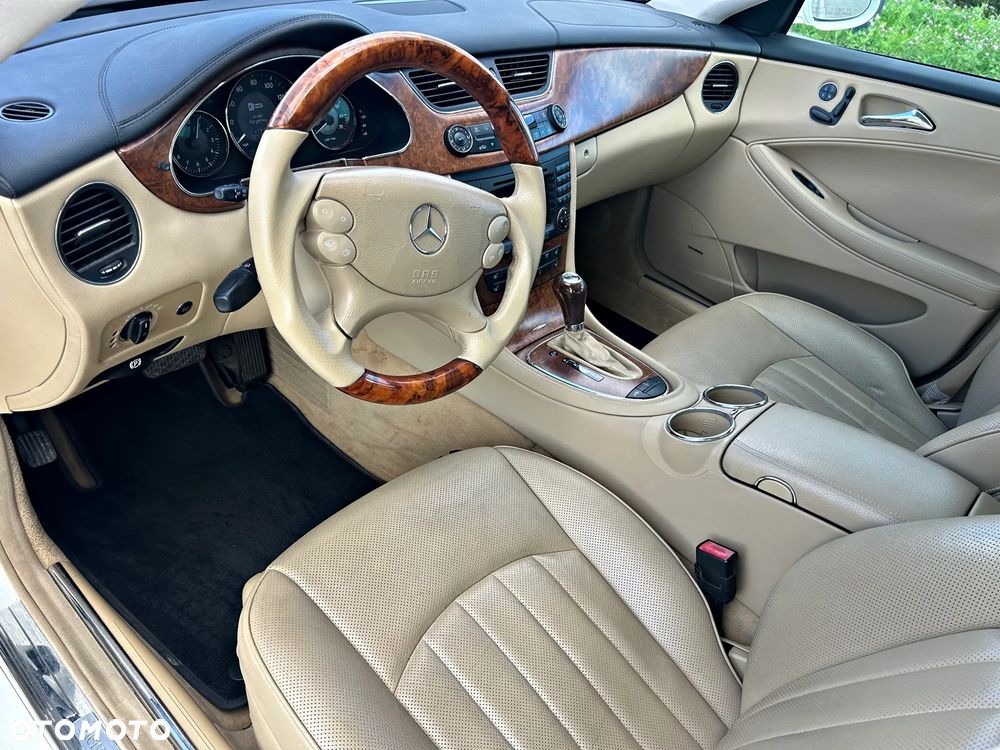 Mercedes-Benz CLS 500 - 14