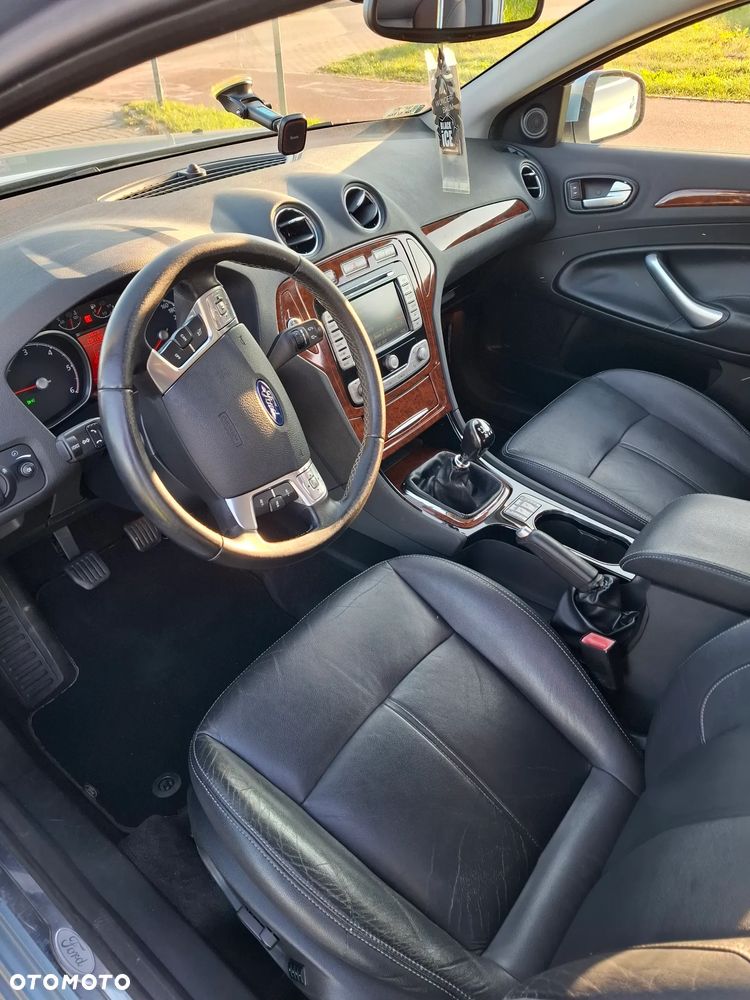 Ford Mondeo 1.8 TDCi Ghia - 11