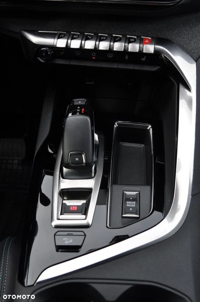 Peugeot 3008 1.2 PureTech Allure Pack S&S EAT8 - 13