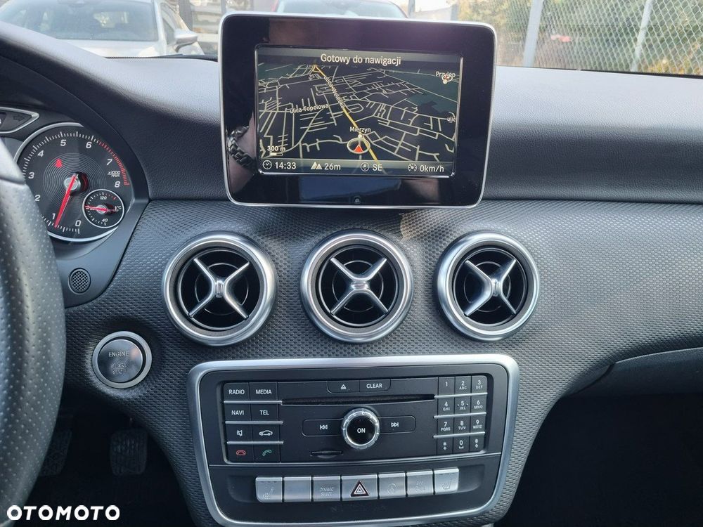 Mercedes-Benz Klasa A 200 AMG Line - 19