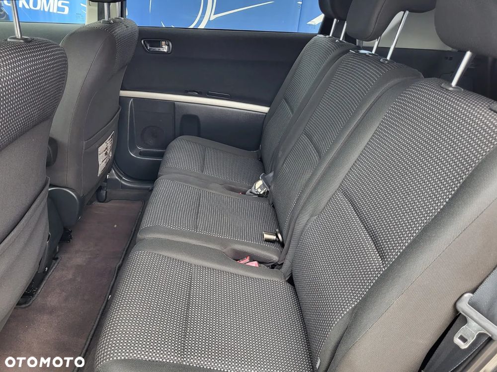 Toyota Corolla Verso 2.2 D-4D X 7os - 13