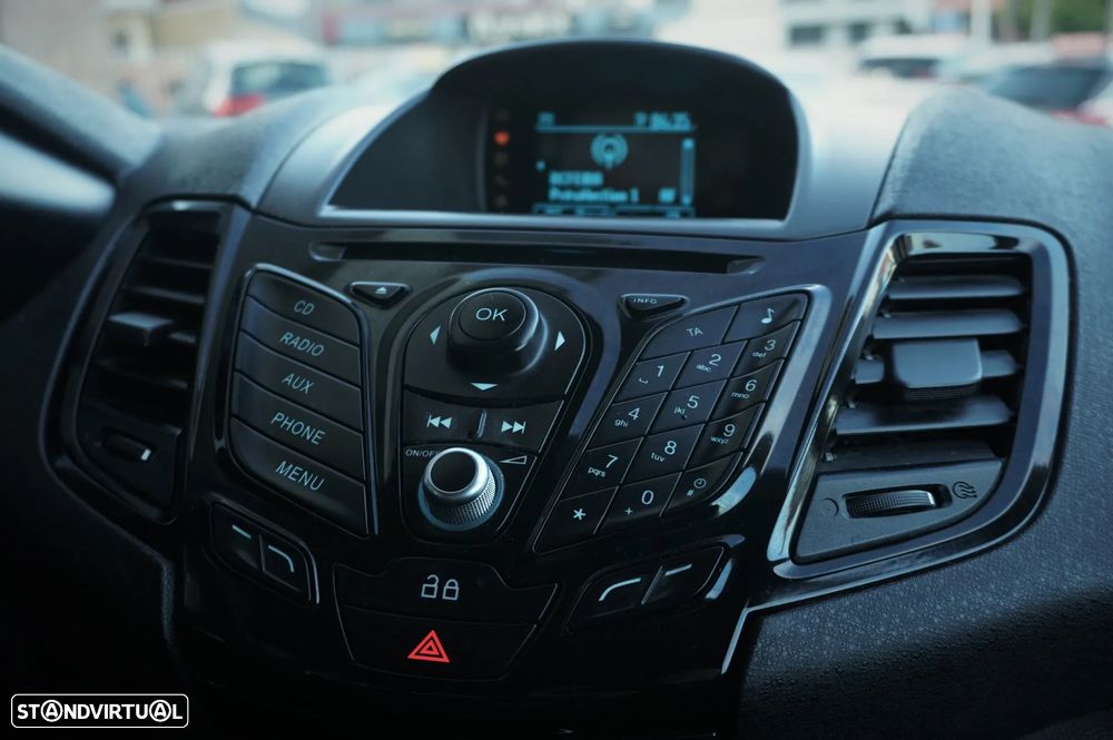 Ford Fiesta 1.5 TDCi Titanium - 28