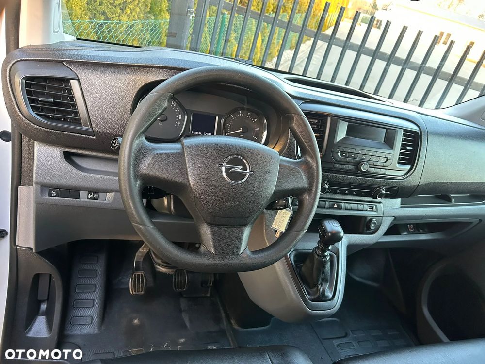 Opel Vivaro - 24