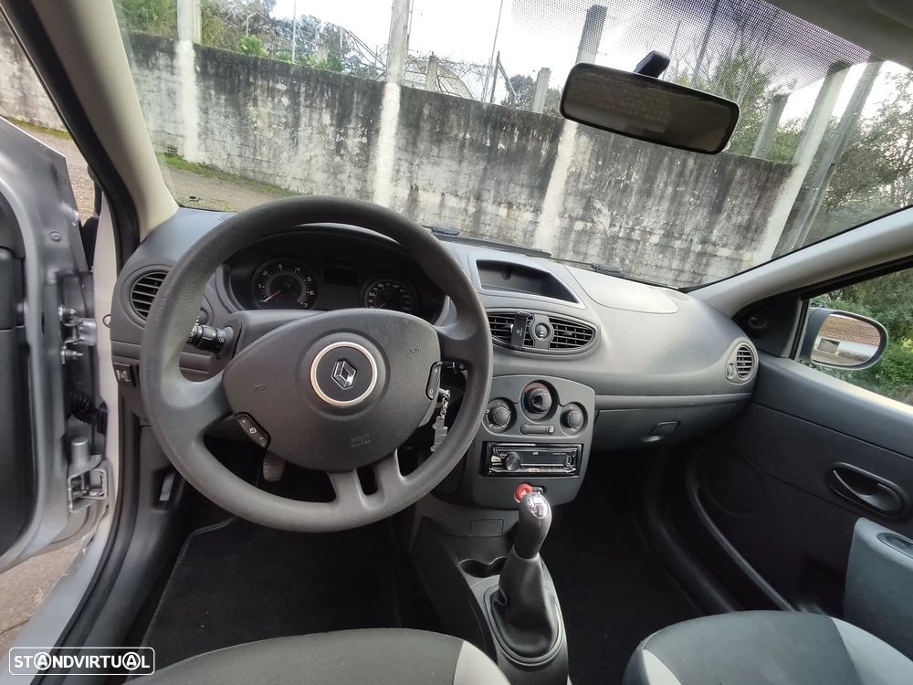 Renault Clio 1.2 Confort Authentique GPL - 3