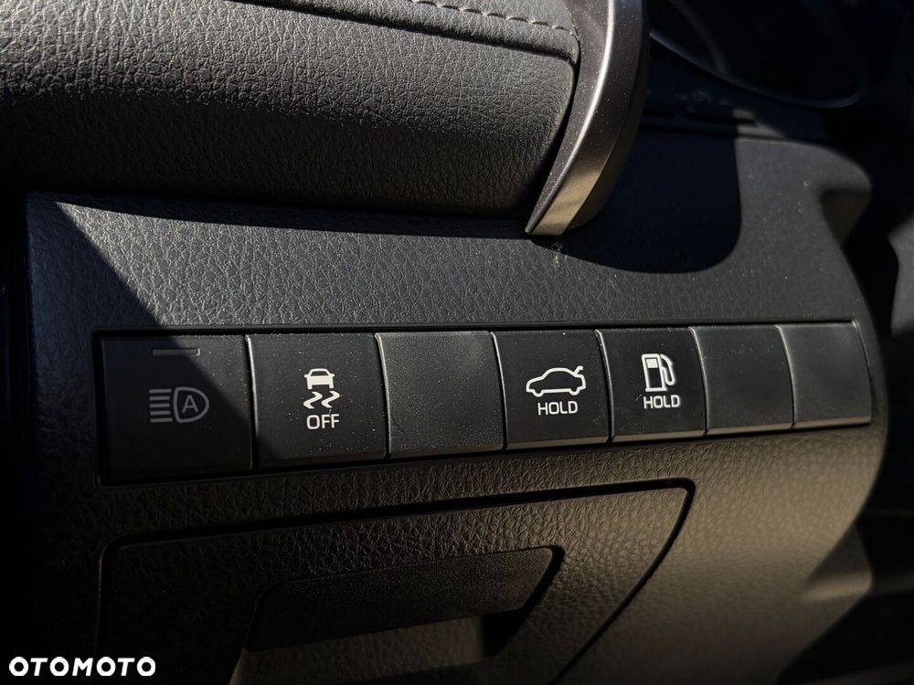 Toyota Camry 2.5 Hybrid Comfort CVT - 34