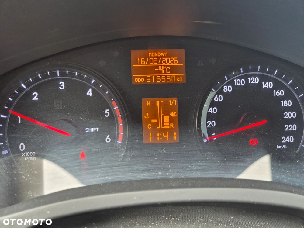 Toyota Avensis 2.0 D-4D Premium - 16