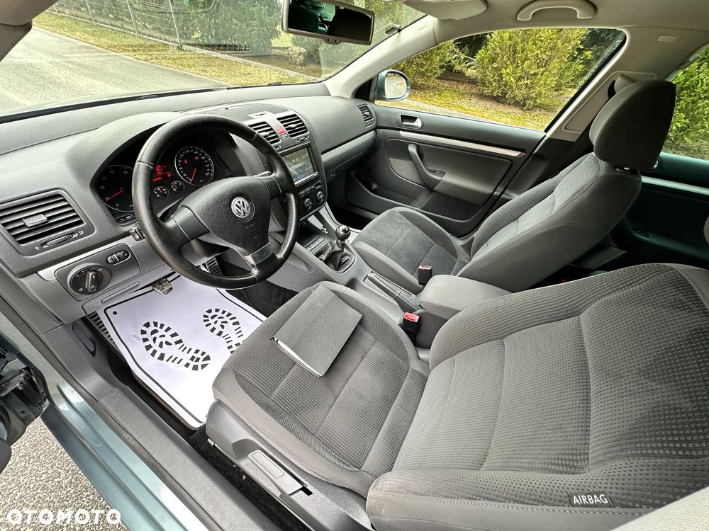 Volkswagen Golf 1.6 Comfortline - 16