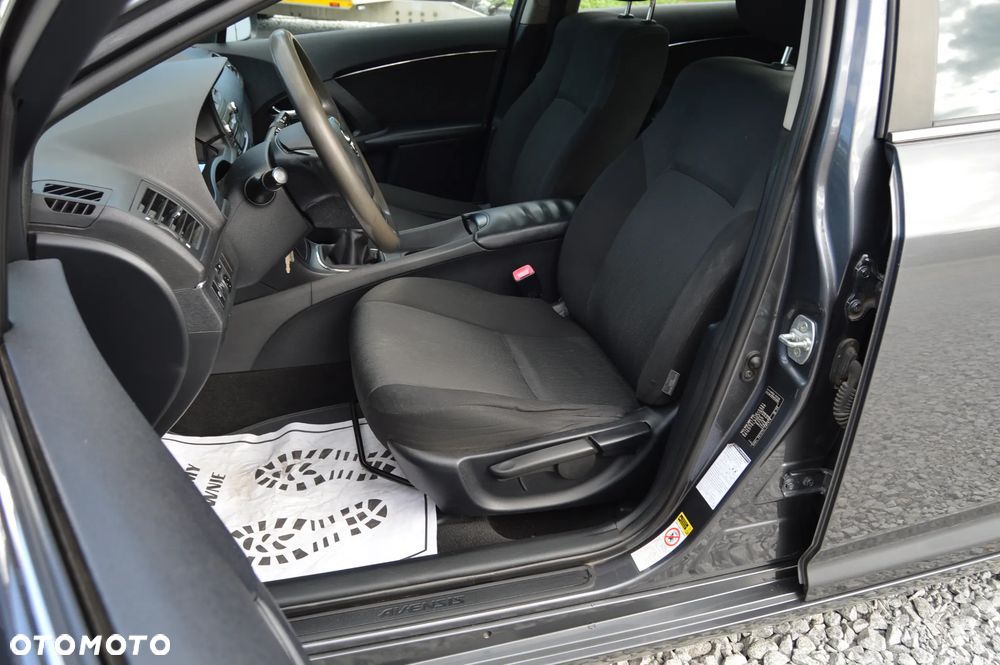 Toyota Avensis 2.0 D-4D Sol - 31