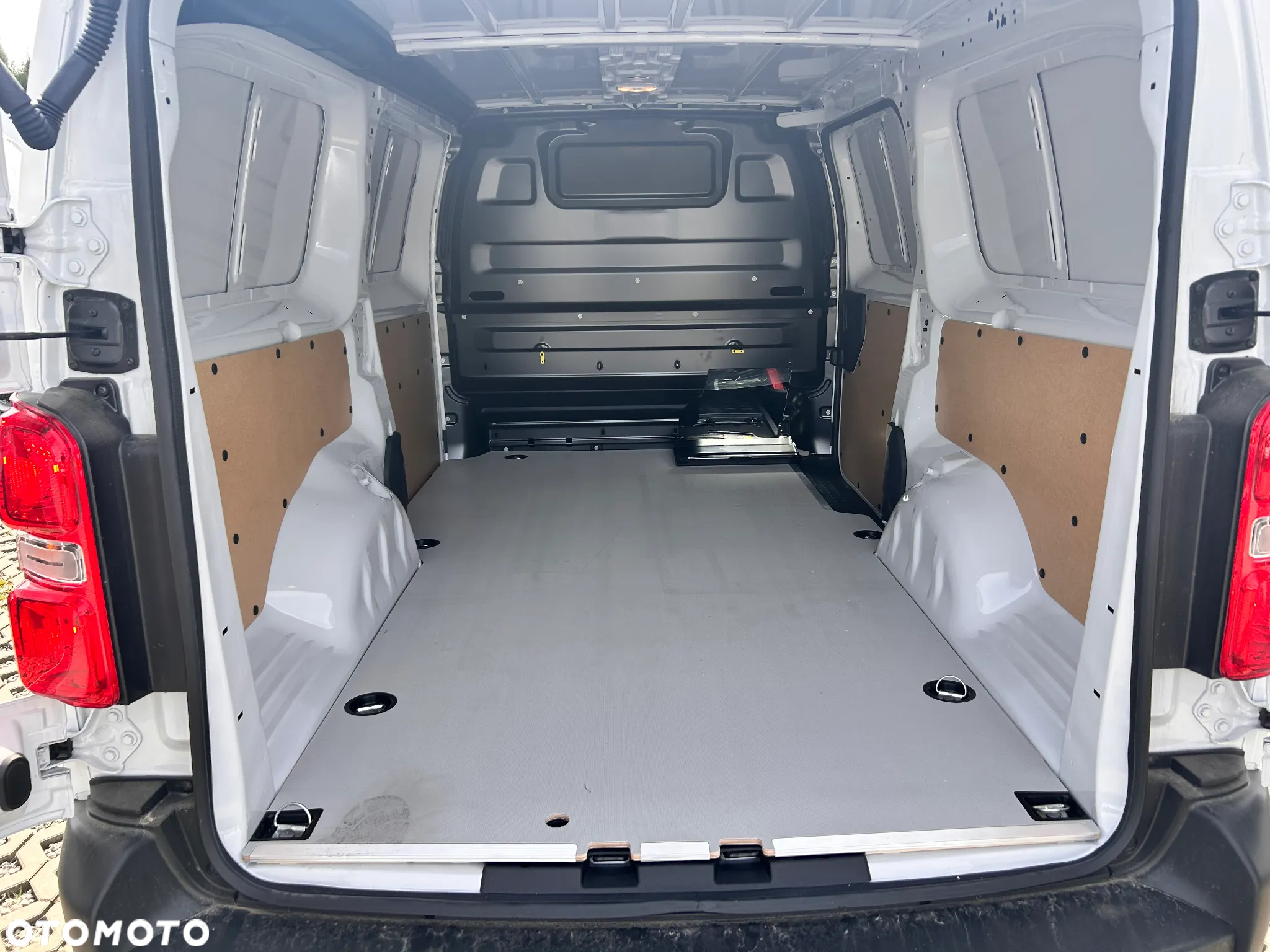 Opel Vivaro Furgon - 6