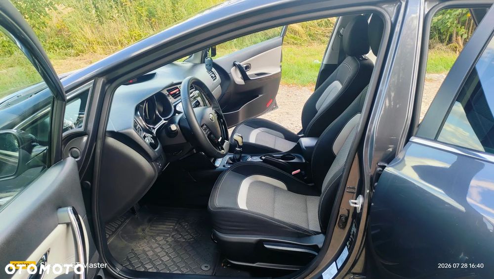 Kia Ceed - 9