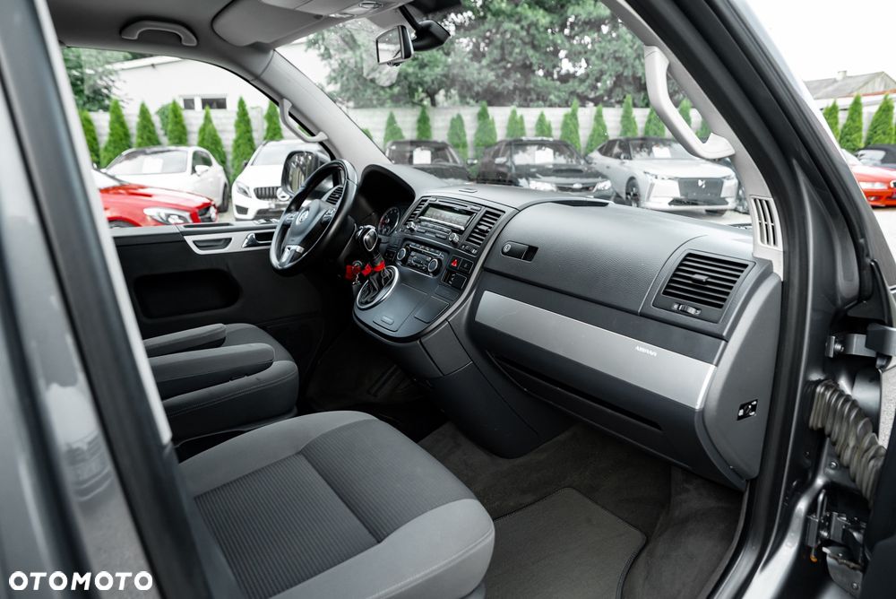 Volkswagen Multivan - 29