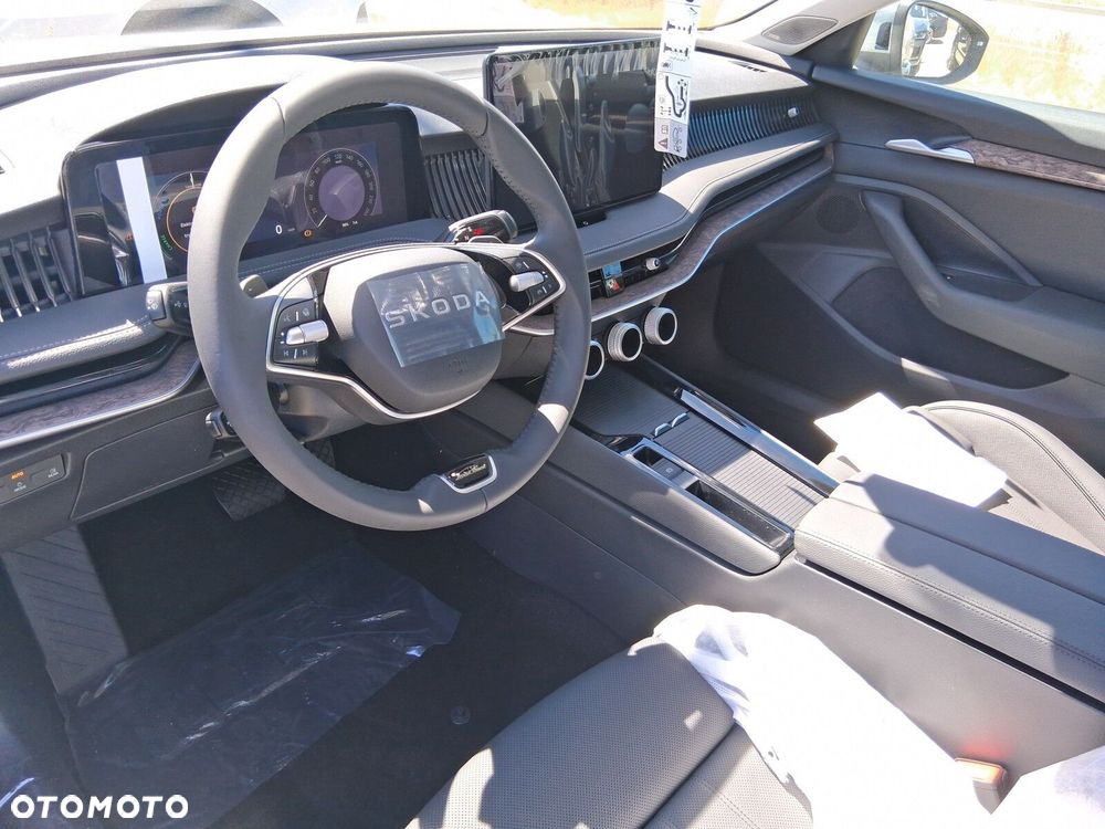 Skoda Superb 1.5 TSI Plug-in Hybrid L&K DSG - 5