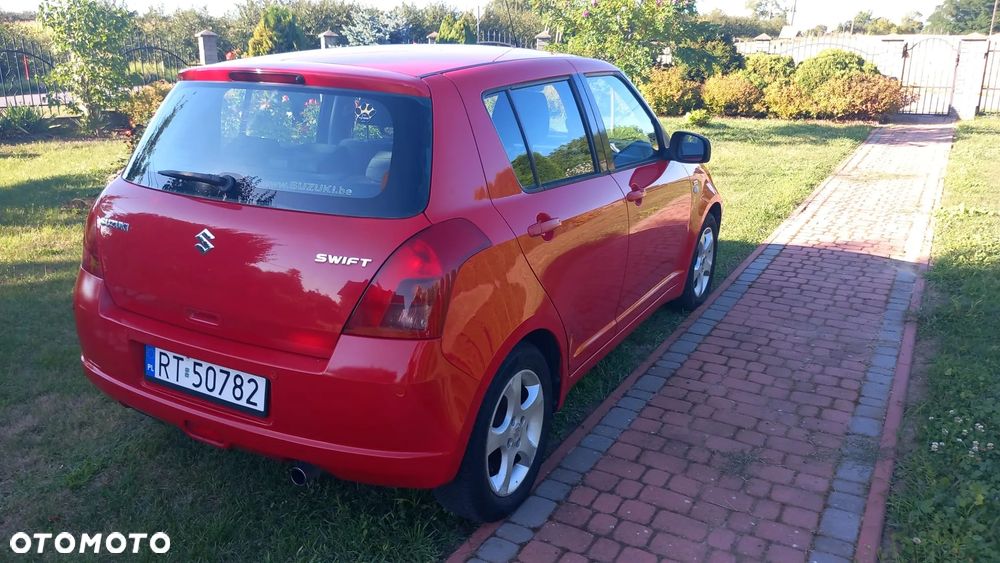 Suzuki Swift 1.3 DDiS 16v GLX - 6