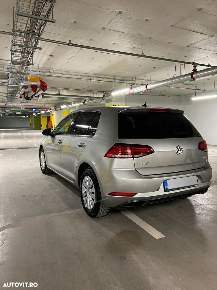Volkswagen Golf 1.6 TDI Comfortline - 15
