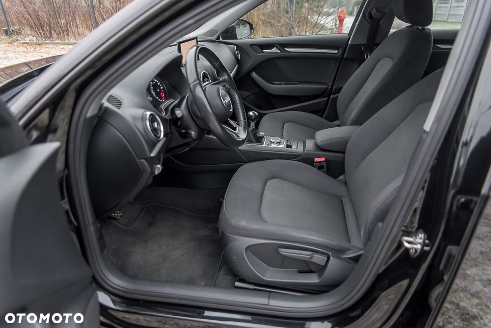 Audi A3 Sportback 1.6 TDI (clean diesel) Ambiente - 15