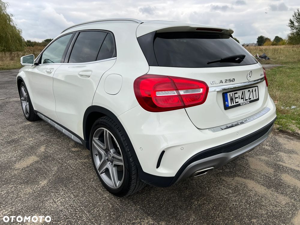 Mercedes-Benz GLA 250 4-Matic AMG Line - 4