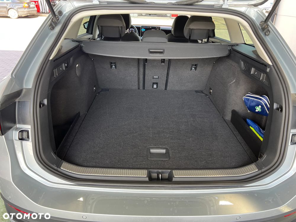 Volkswagen Passat - 12