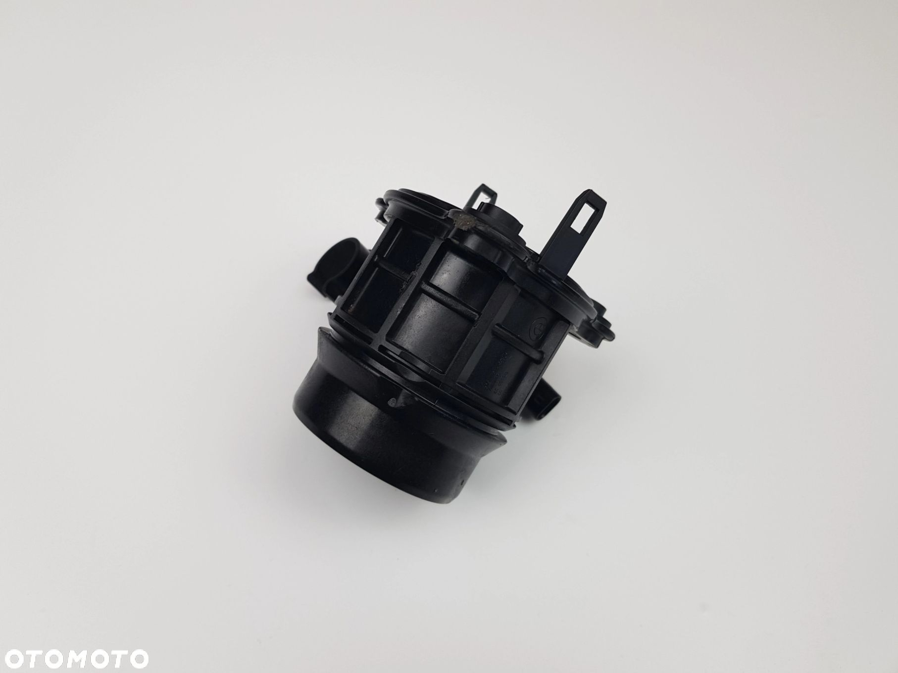 Przepływomierz powietrza BMW F30 X1 F48 B47 2.0d 8511339 - 3