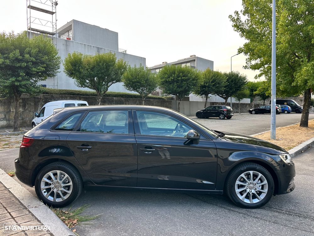 Audi A3 Sportback 1.6 TDI Attraction S tronic - 12