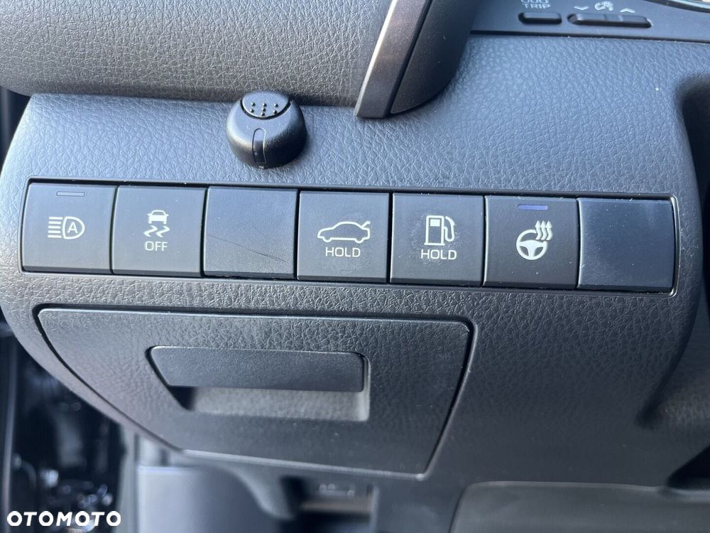 Toyota Camry 2.5 Hybrid Executive CVT - 16