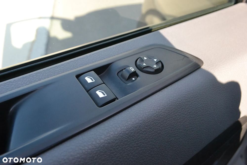 Peugeot Expert Kombi Long 2,8t - 12