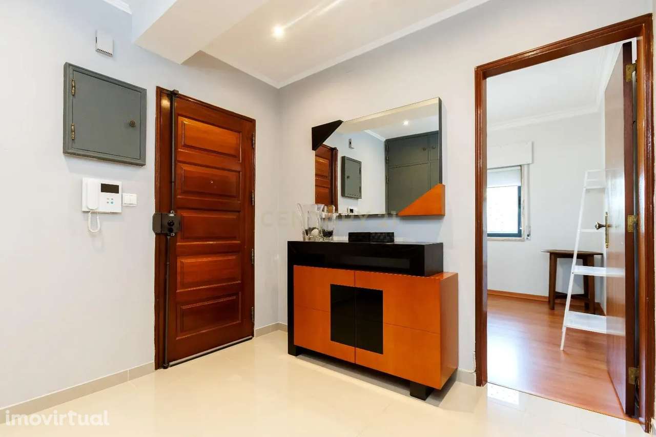 T2 R/c. alto - Remodelado - Torre da Marinha - Grande imagem: 3/19