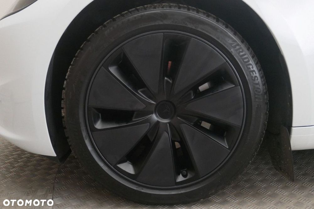 Tesla Model 3 - 14