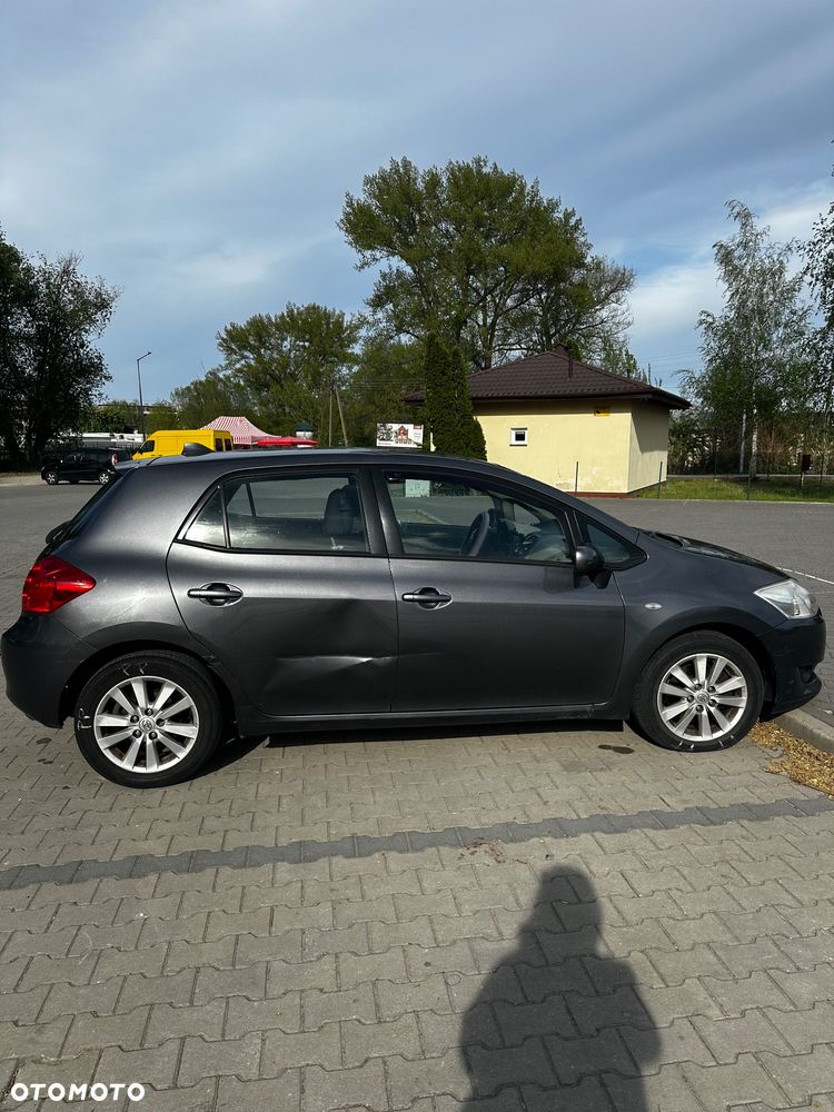 Toyota Auris 2.0 D-4D Sol - 3