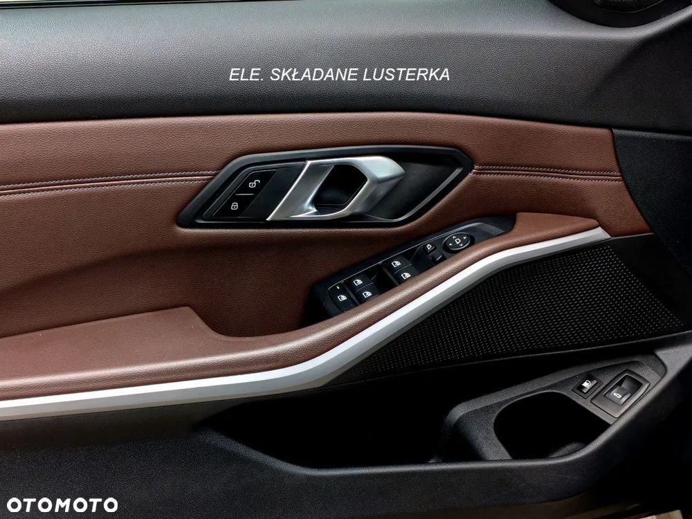 BMW Seria 3 330e - 18
