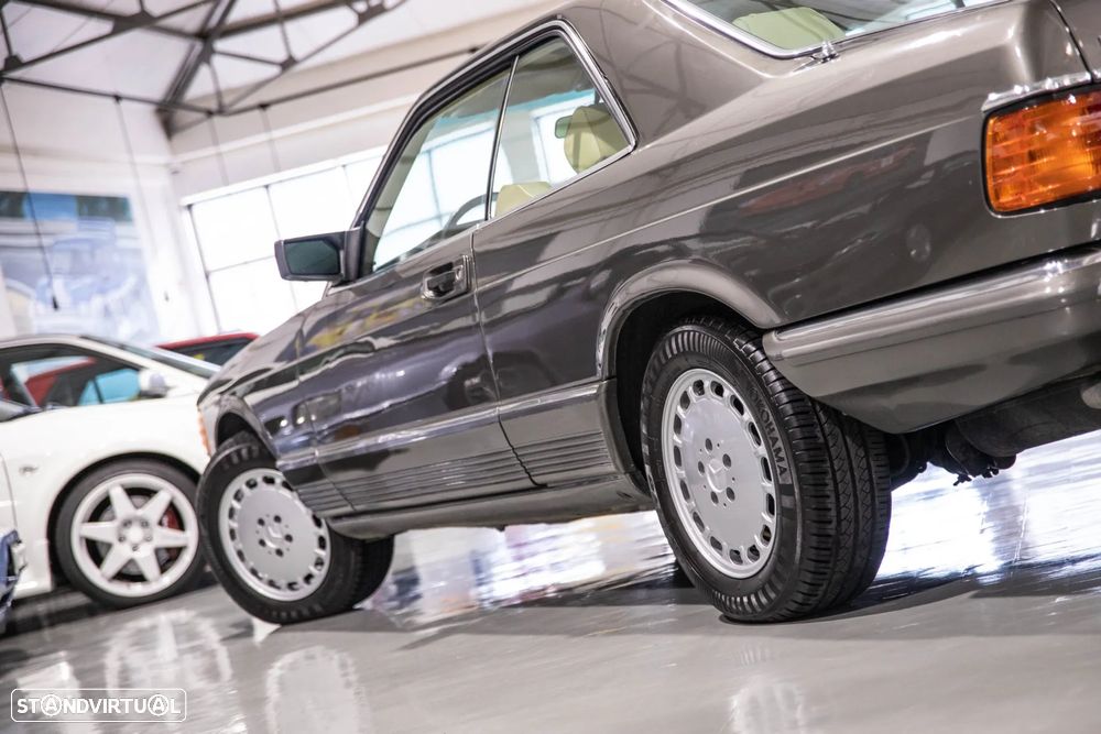 Mercedes-Benz W126 (1979-1992) - 27