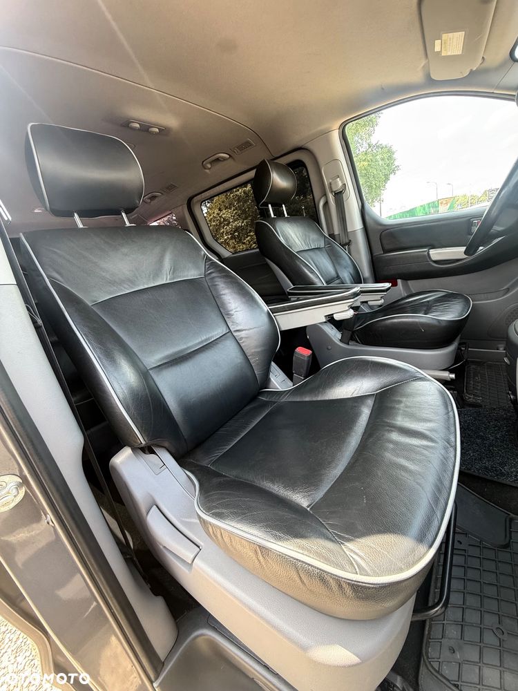 Hyundai H-1 Starex - 7