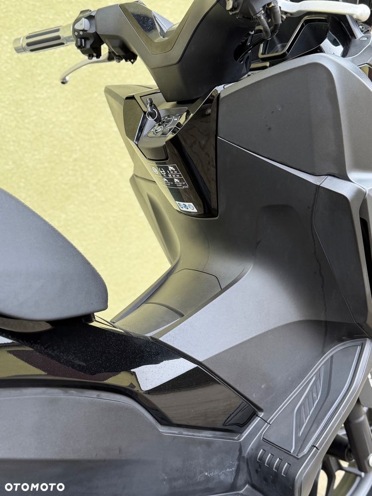 Honda NSS - 18