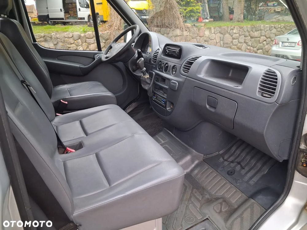 Mercedes-Benz Sprinter - 10