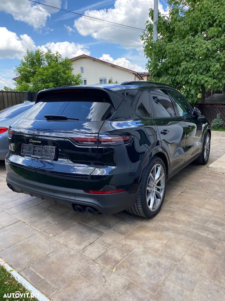 PORSCHE Cayenne 2022 — imagine 3