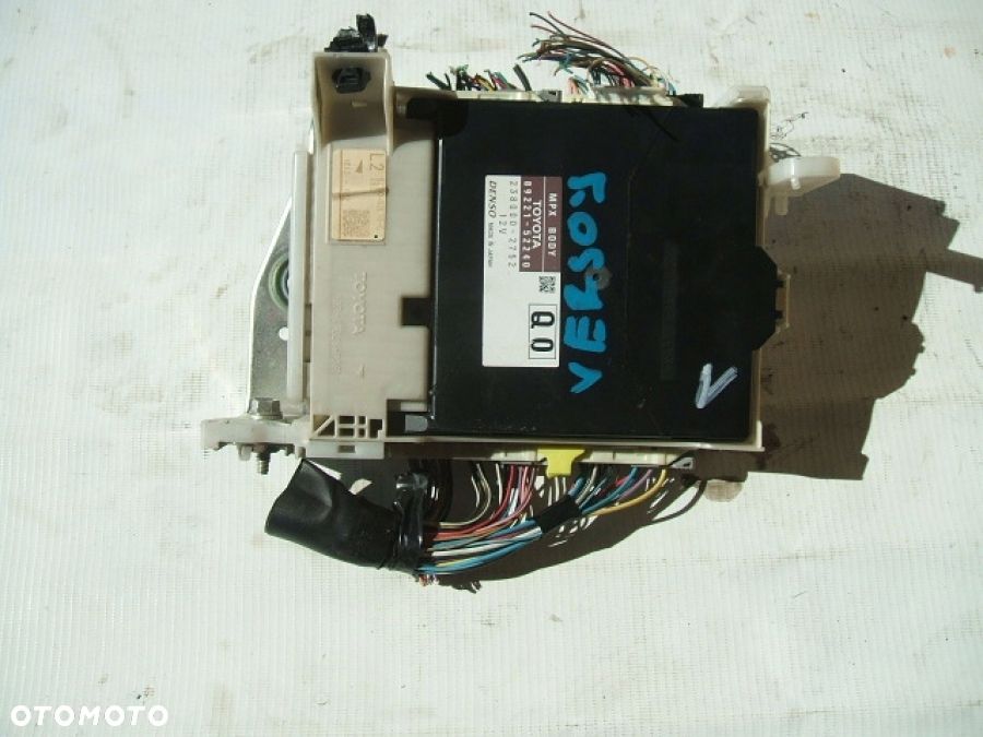 TOYOTA VERSO S MODUŁ STEROWNIK BSI 89221-52240 82730-52L70-C - 2