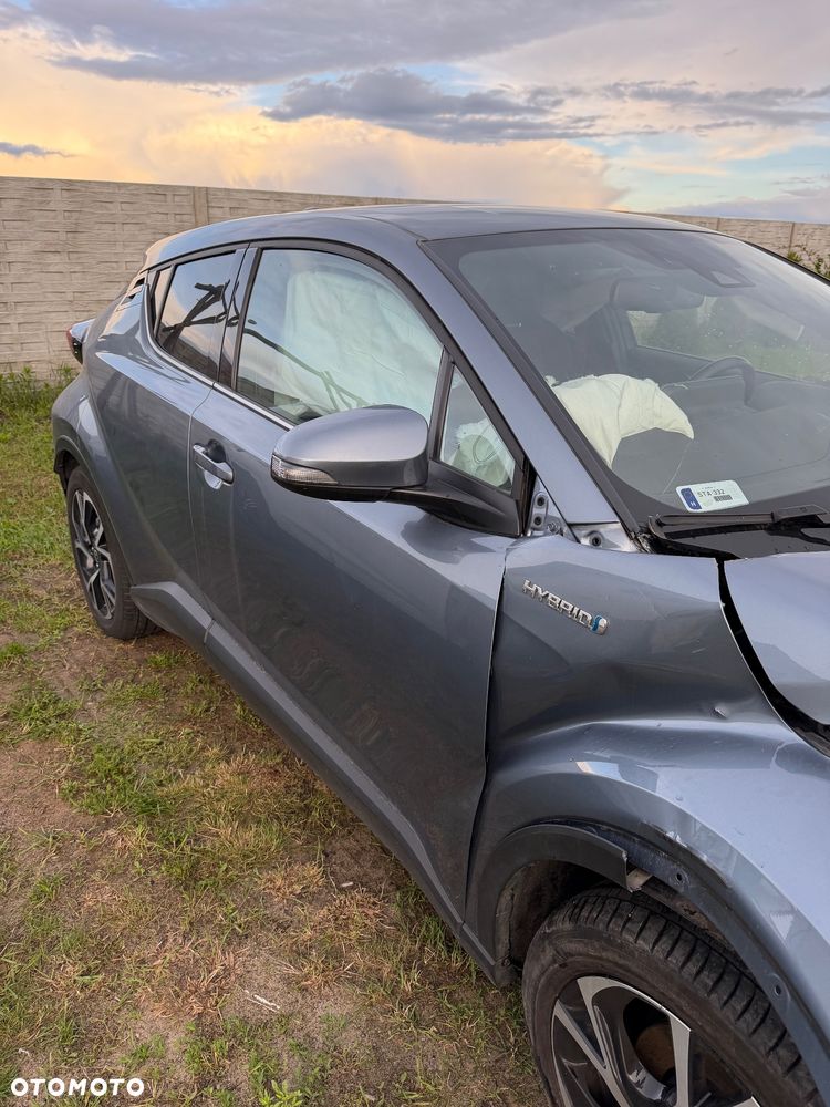 Toyota C-HR - 6